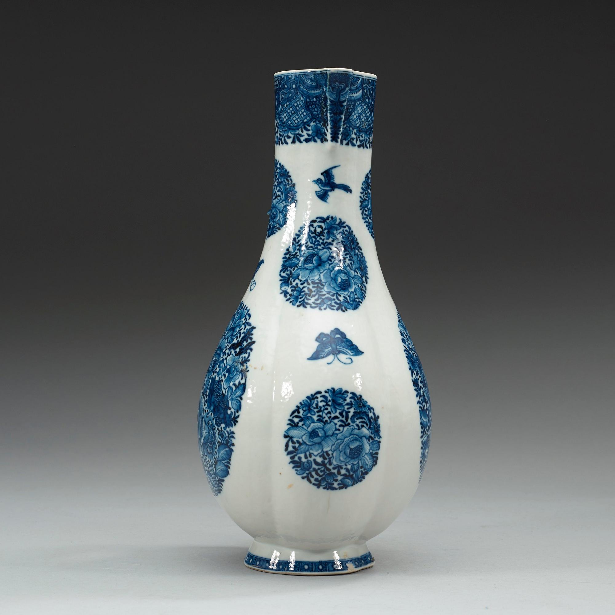 KANNA, porslin. Qing dynastin, Qianlong (1736-95).