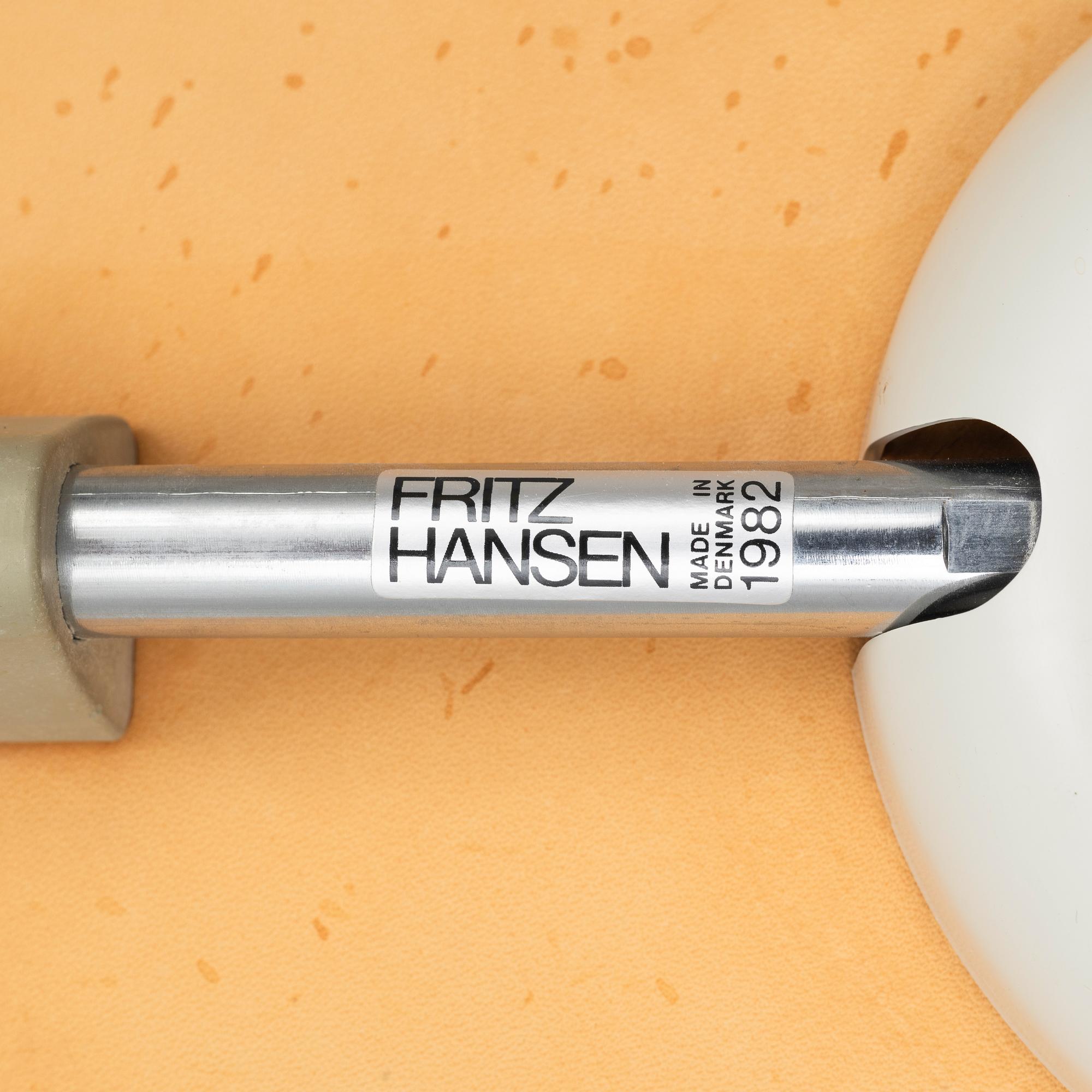 Arne Jacobsen, stolar, 8 st, "Sjuan", Fritz Hansen, Danmark, 1980-tal.