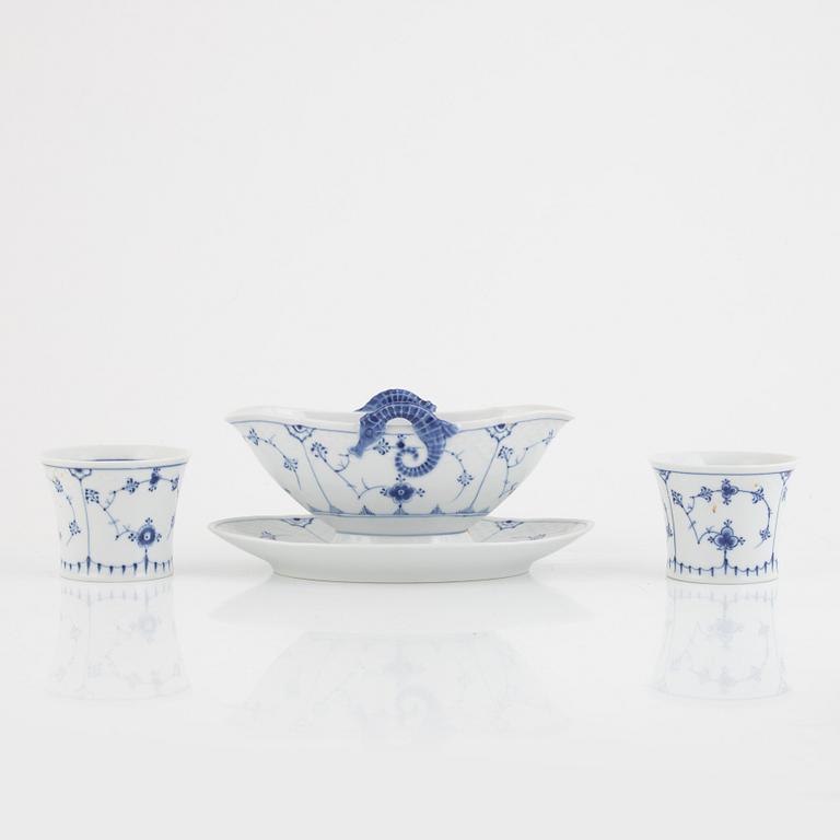 Dining and coffee service, 114 pieces, "Musselmalet", porcelain, Bing & Gröndahl and Royal Copenhagen, Denmark.