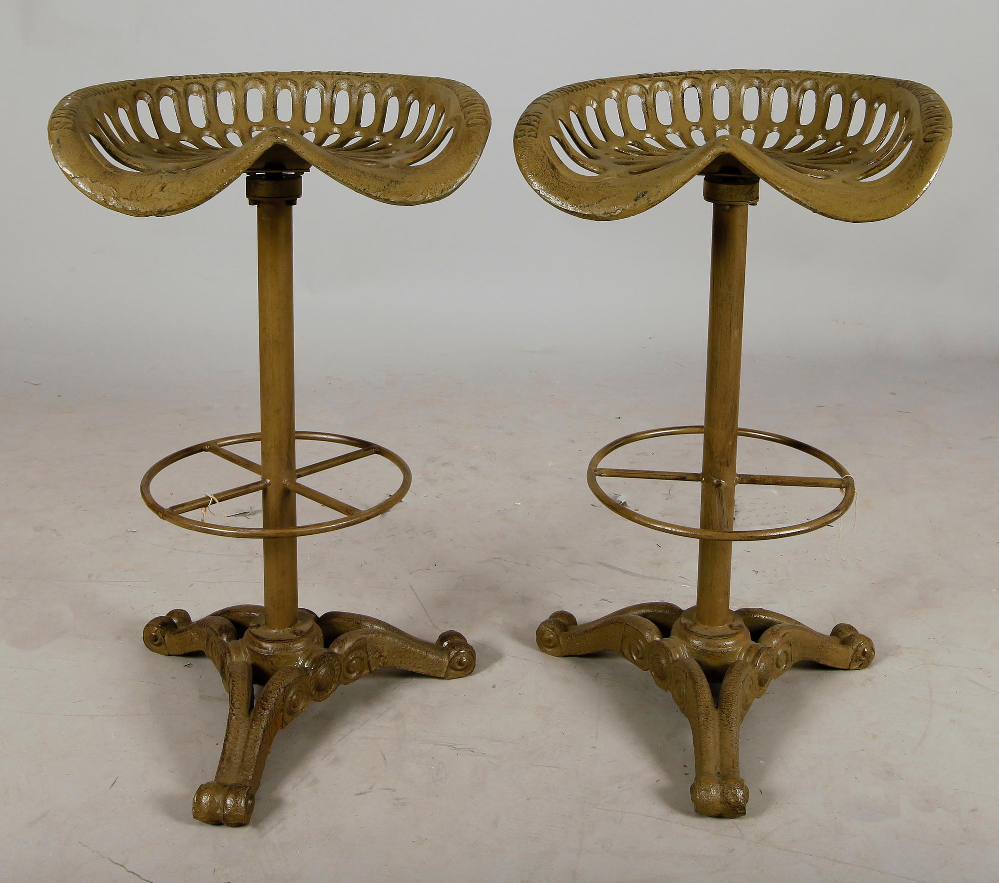 BARSTOLAR, 1 par, gjutjärn, 1900-talets andra hälft.