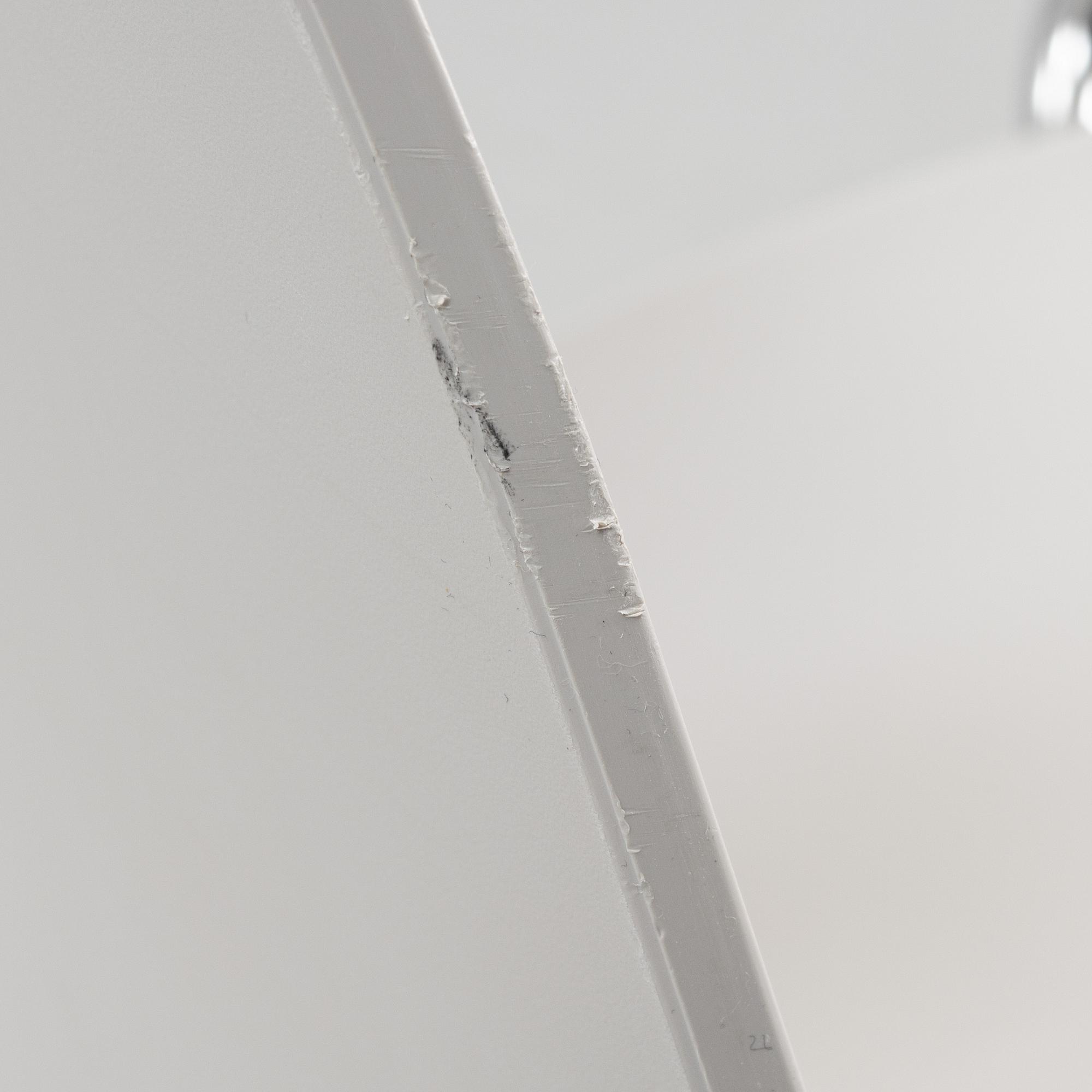 Vico Magistretti, karmstolar, ett par, "Maui", Kartell, formgivna 1996.