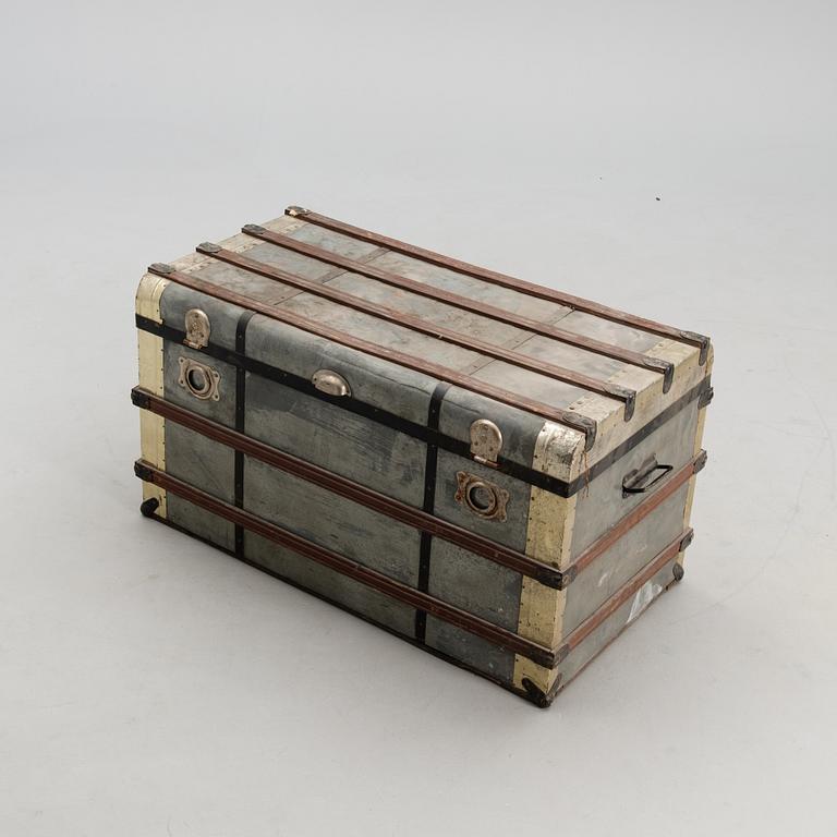 An early 20th century trunck.