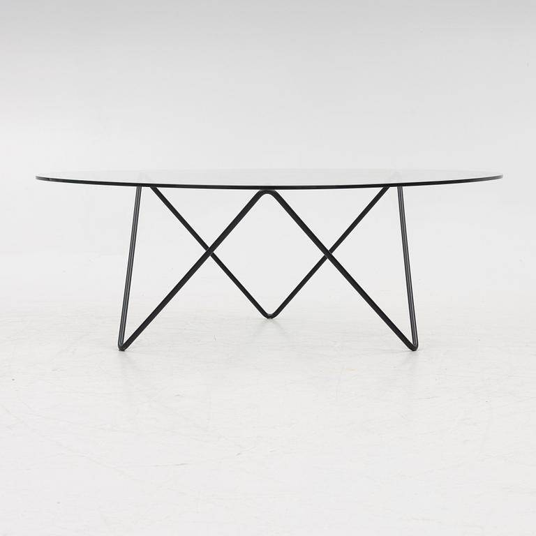 Barba Corsini & Joaquim Ruiz Millet, soffbord, "Pedrera", Gubi, Danmark.