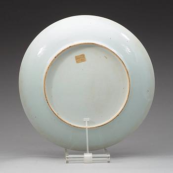 A large blue and white dish, Qing dynasty, Qianlong (1736-95).