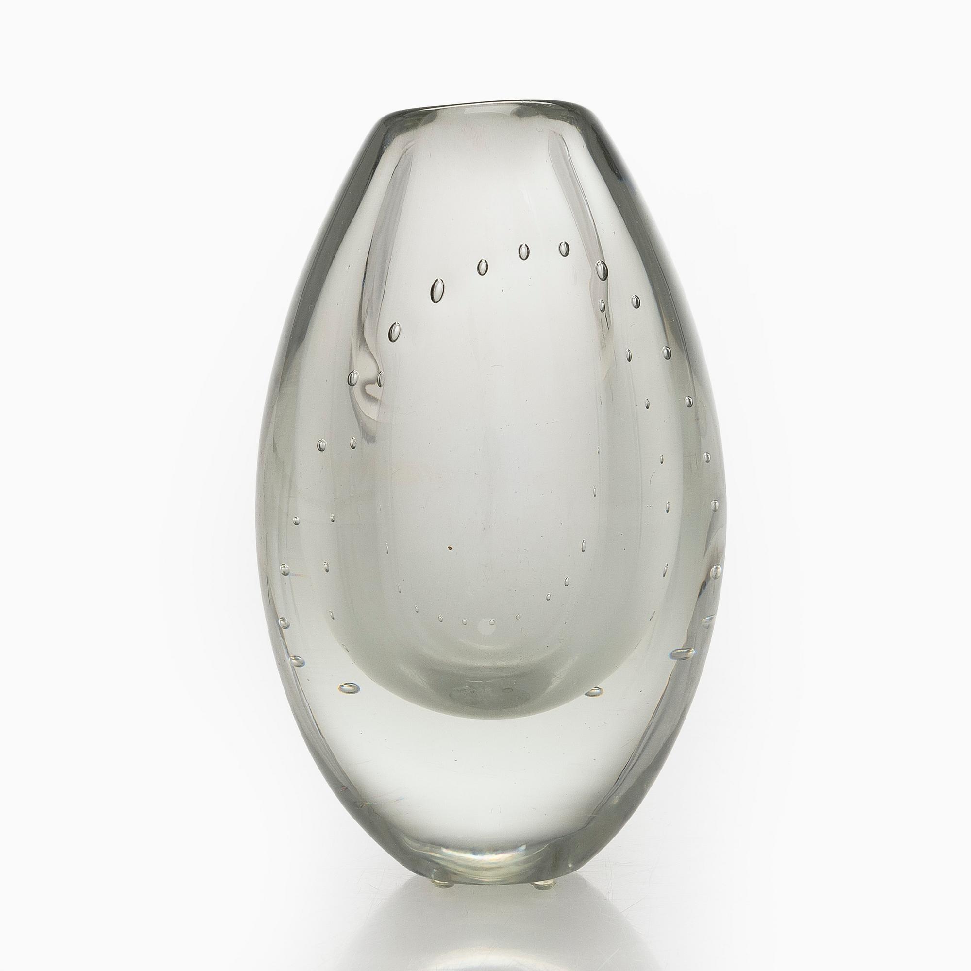 Gunnel Nyman, vas, modell "GN 37", signerad G. Nyman Nuutajärvi Notsjö.