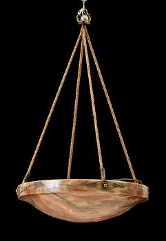 AMPEL, alabaster, 1900-talets första hälft. Höjd ca 76 cm.