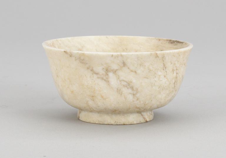 A stone bowl, presumably Sung / Ming dynsty.