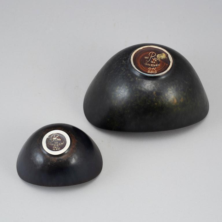 GUNNAR NYLUND, two stoneware vases and two bowls, Rörstrand, Sweden.