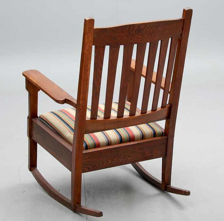 GUNGSSTOL, 1900-talets första hälft.