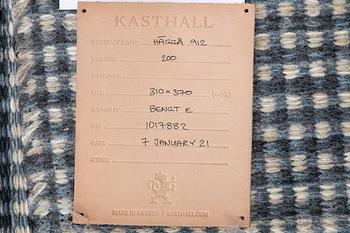 Gunilla Lagerhem Ullberg, a flat-woven 'Häggå' carpet, Kasthall, 2021, ac. 370 x 310 cm.