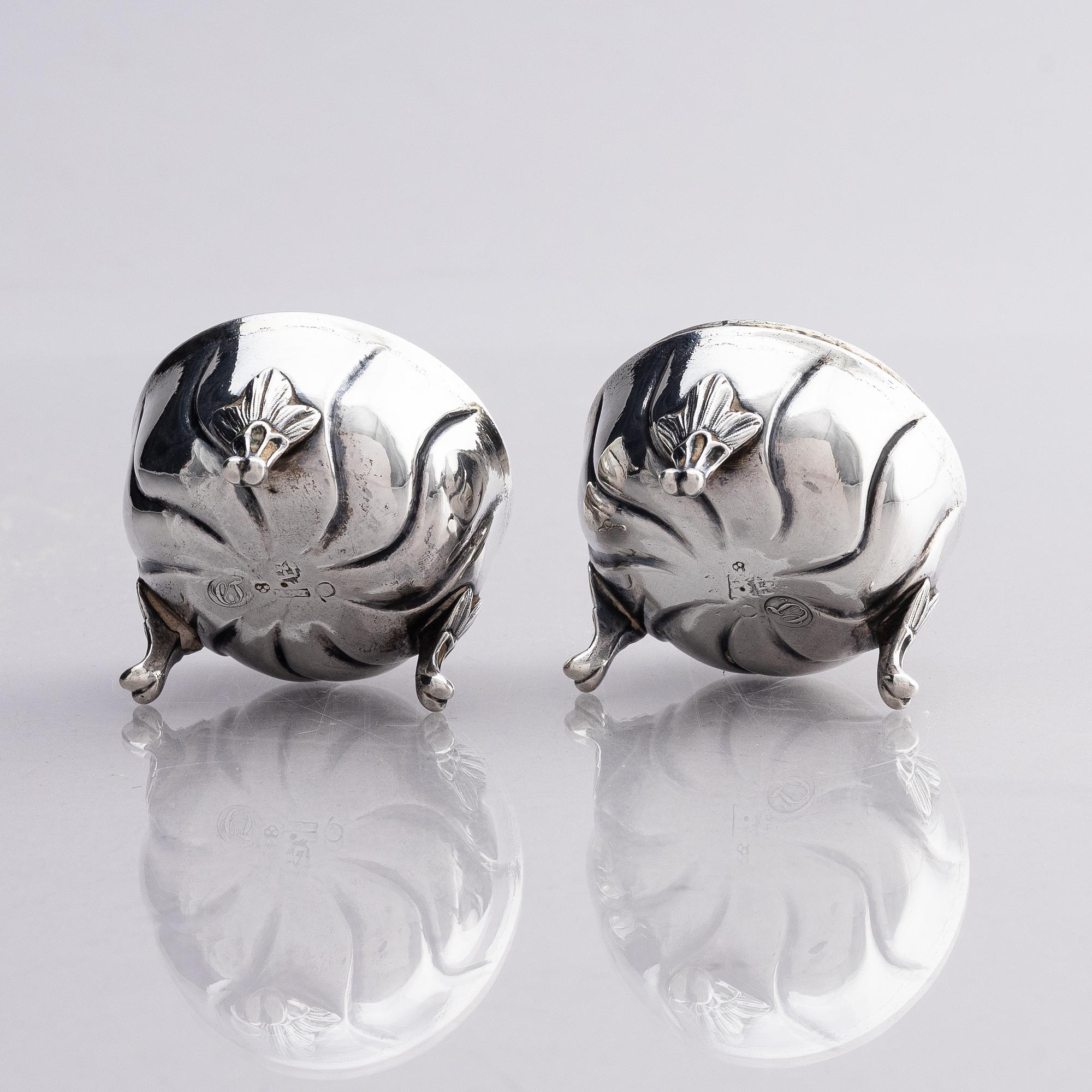 A pair of Swedish 18th century parcel-gilt silver travel salt-cellars, marks of Magnus Stråtin, Uddevalla 1774.