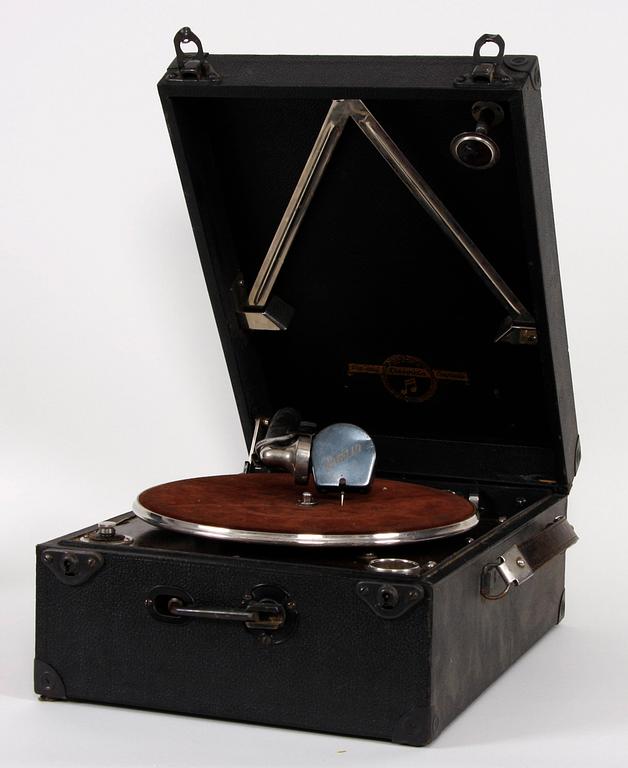 RESEGRAMMOFON, märkt Columbia, England.