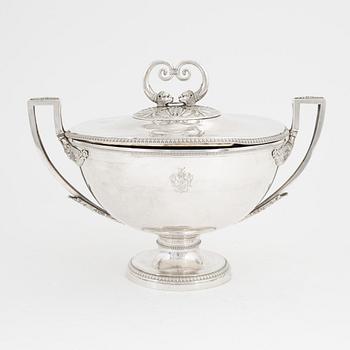 A French empire silver bowl with handle and lid, Paris 1809-19.