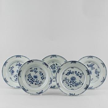 TALLRIKAR, 5 st, porslin, Kina, 1700/1800-tal.