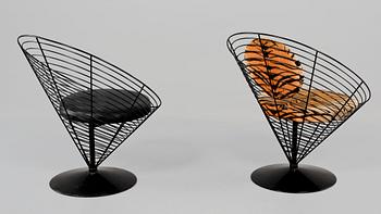 STOLAR, 2 st, "Wire cone", Panton, 1900-talets fjärde kvartal.