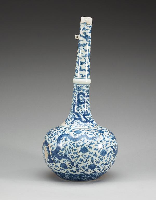 A blue and white tall-necked Bottle, Ming dynasty, Chenghua (1465-87).