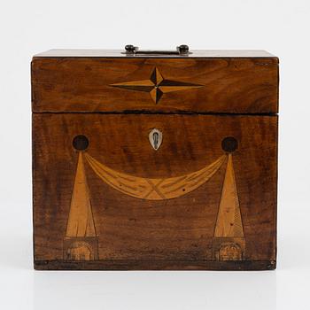 Flaskschatull, Karl-Johan, 1800-talets första hälft.