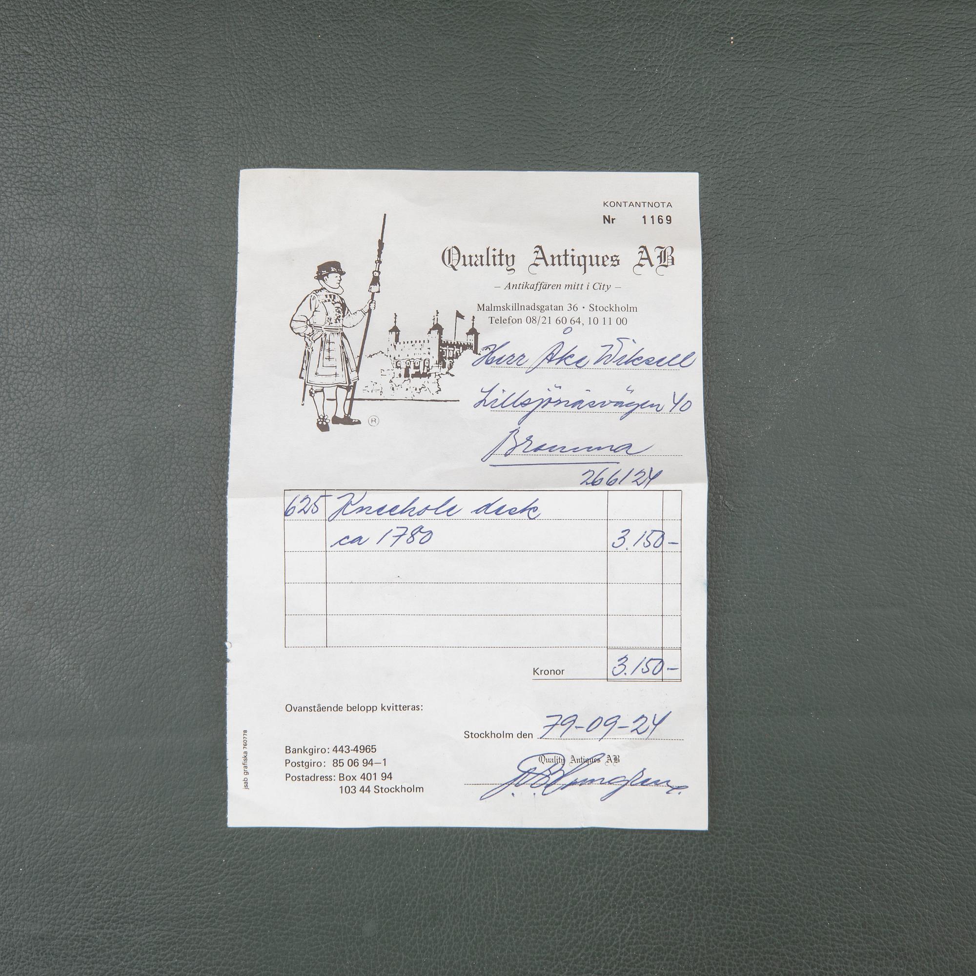 Skrivbord med uppsats gustaviansk stil omkring 1900.