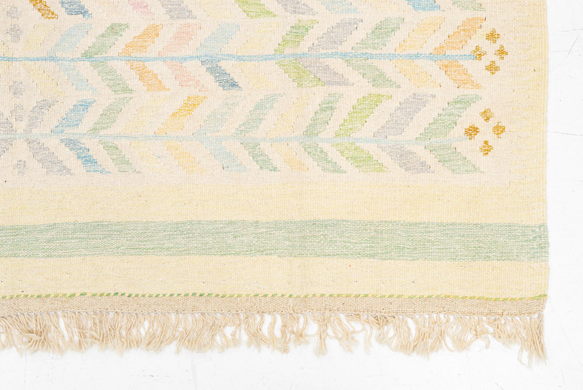 A Kelim carpet, c. 258 x 192 cm.