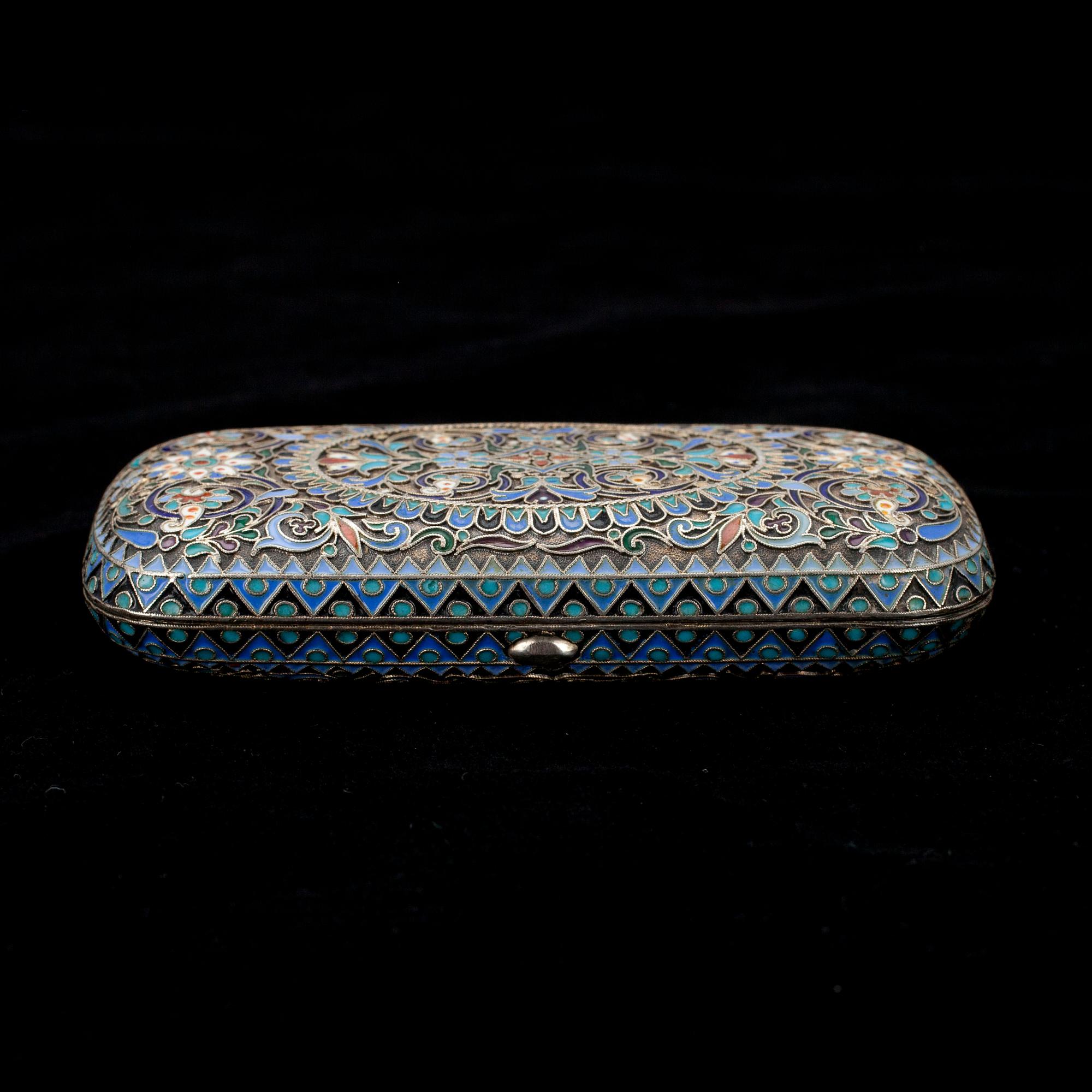 DOSA, silver med cloisonné emalj, Gustav Klingert, Moskva, Ryssland 1880-tal.