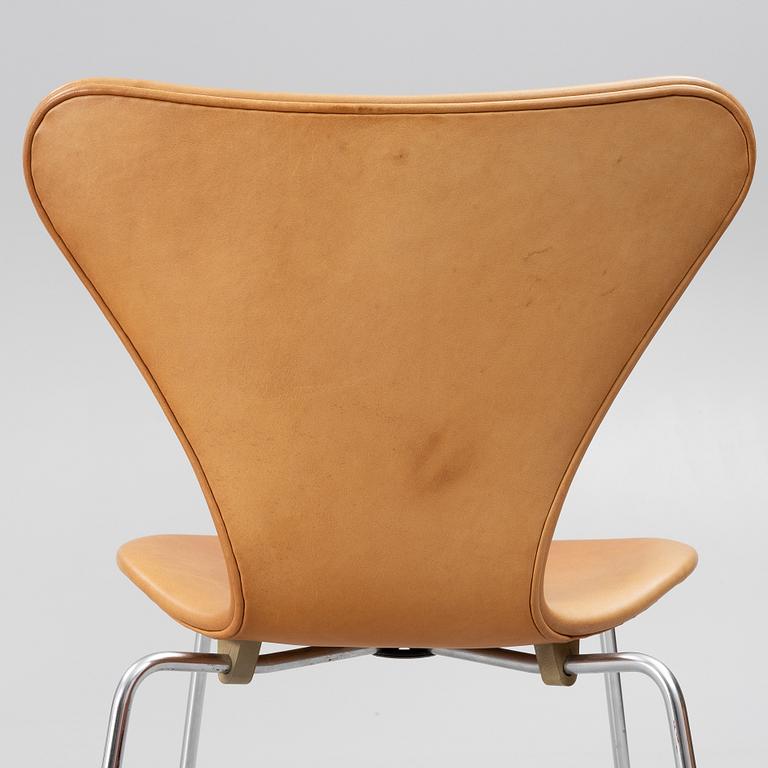 Arne Jacobsen, stolar 4 st, "Sjuan", Fritz Hansen.