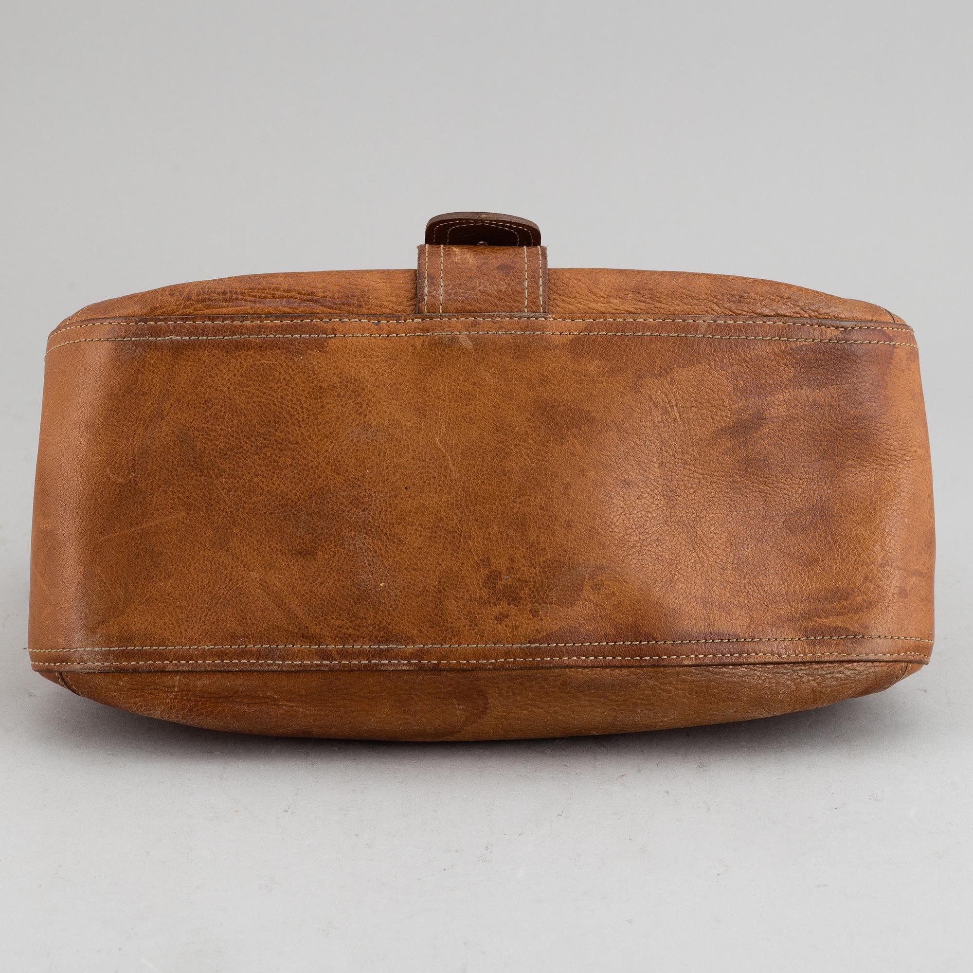 MULBERRY, a tan leather bag.