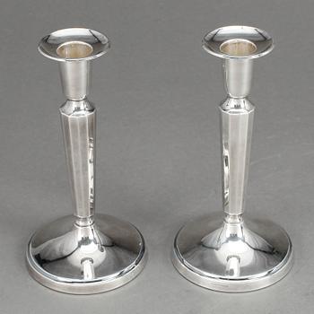 LJUSSTAKAR, ett par, silver, Ceson, Göteborg, 1995.