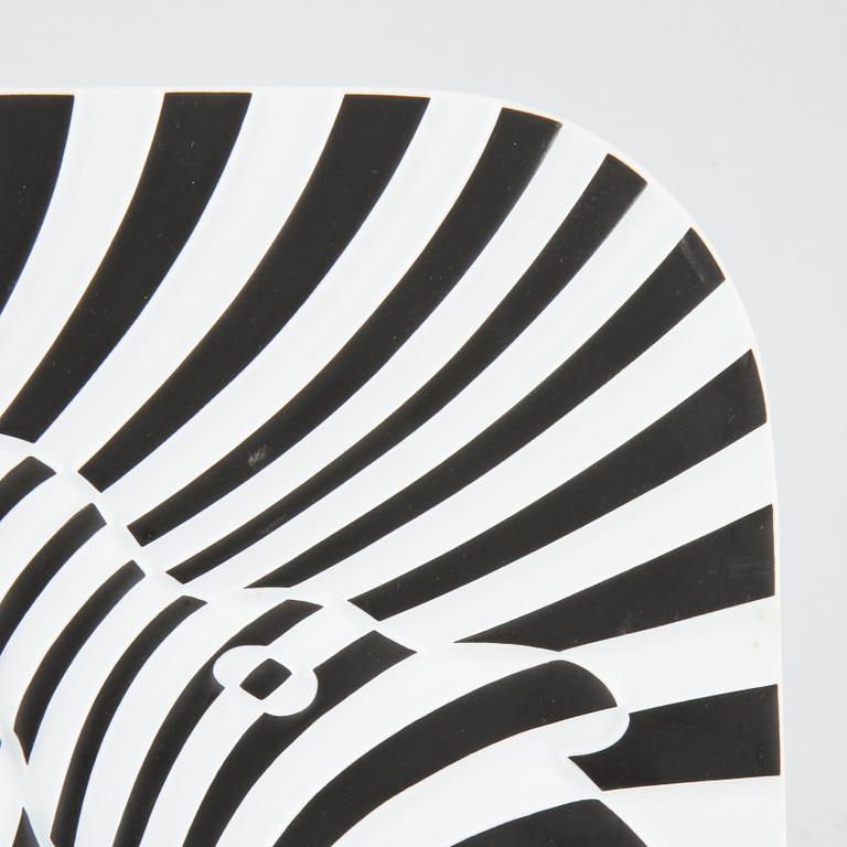 VICTOR VASARELY, a porcelian dish for Rosenthal, signd and numbered 916/3000.