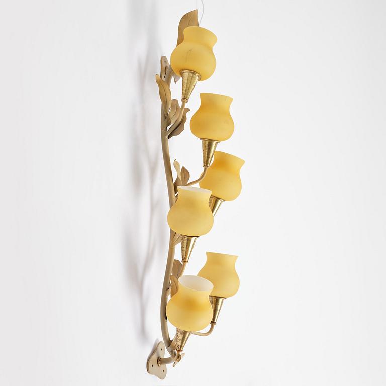 Scandinavian Modern, an imposing wall lamp, 1940s.