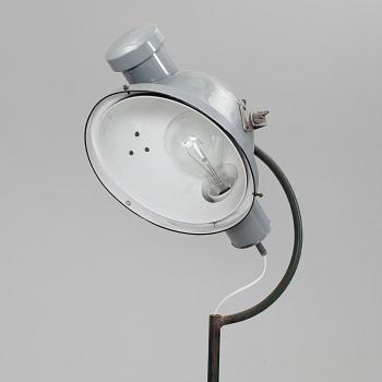 GOLVLAMPA, industri, 1900-tal.