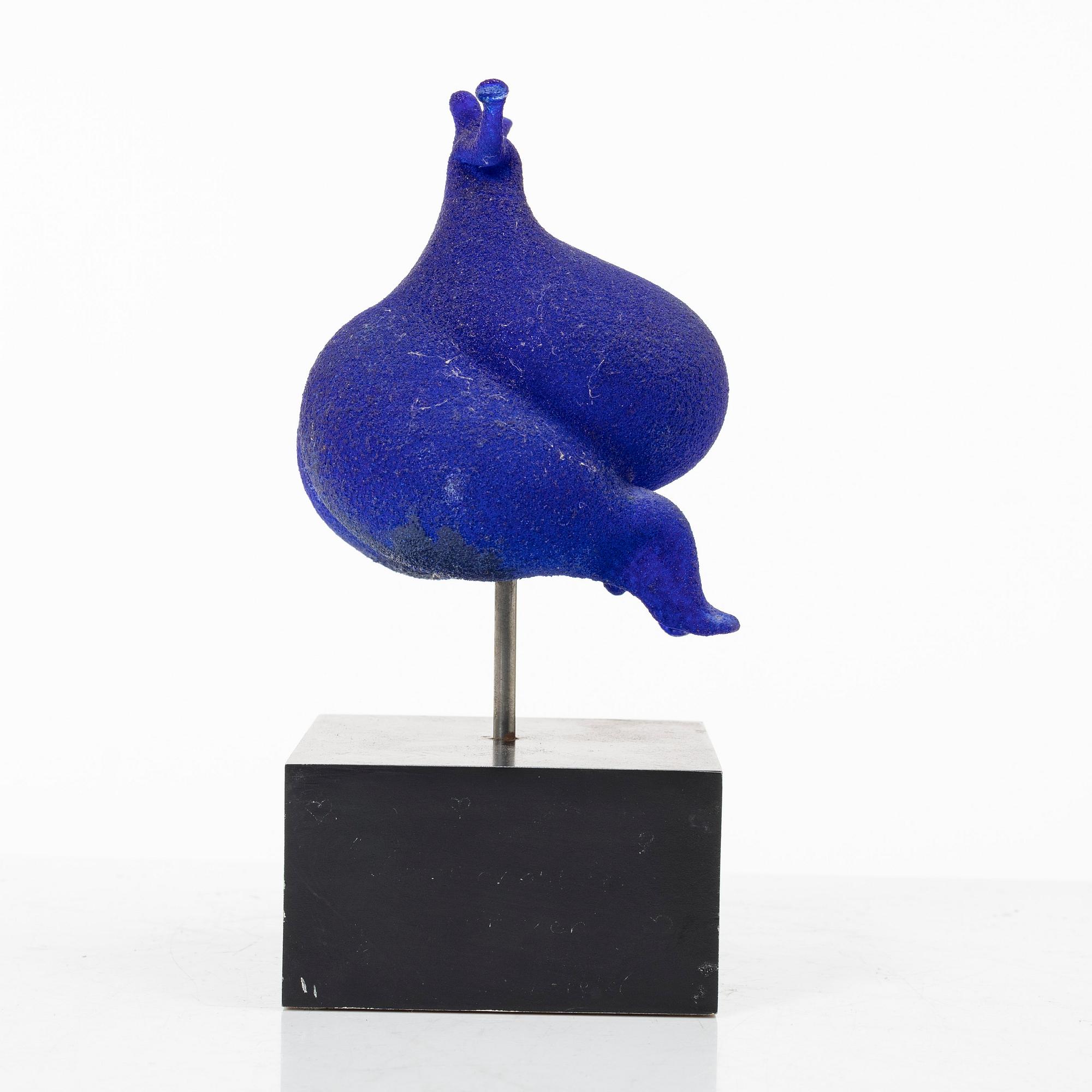 Kjell Engman, a sculpture, 'Blå Folket', Kosta Boda Atelier.