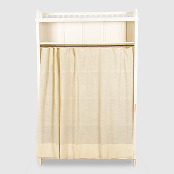 An early 20th century shelf.