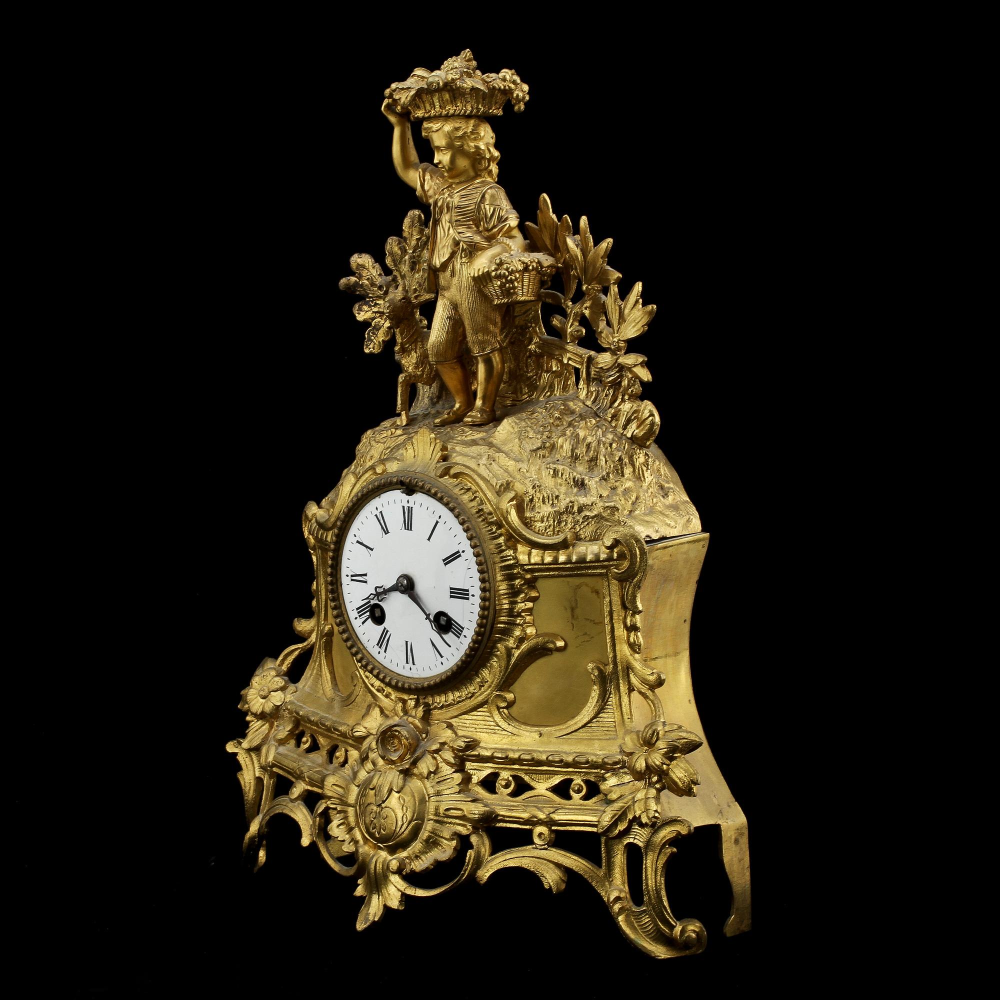 BORDSPENDYL, nyrokoko, sekelskiftet 1800/1900.