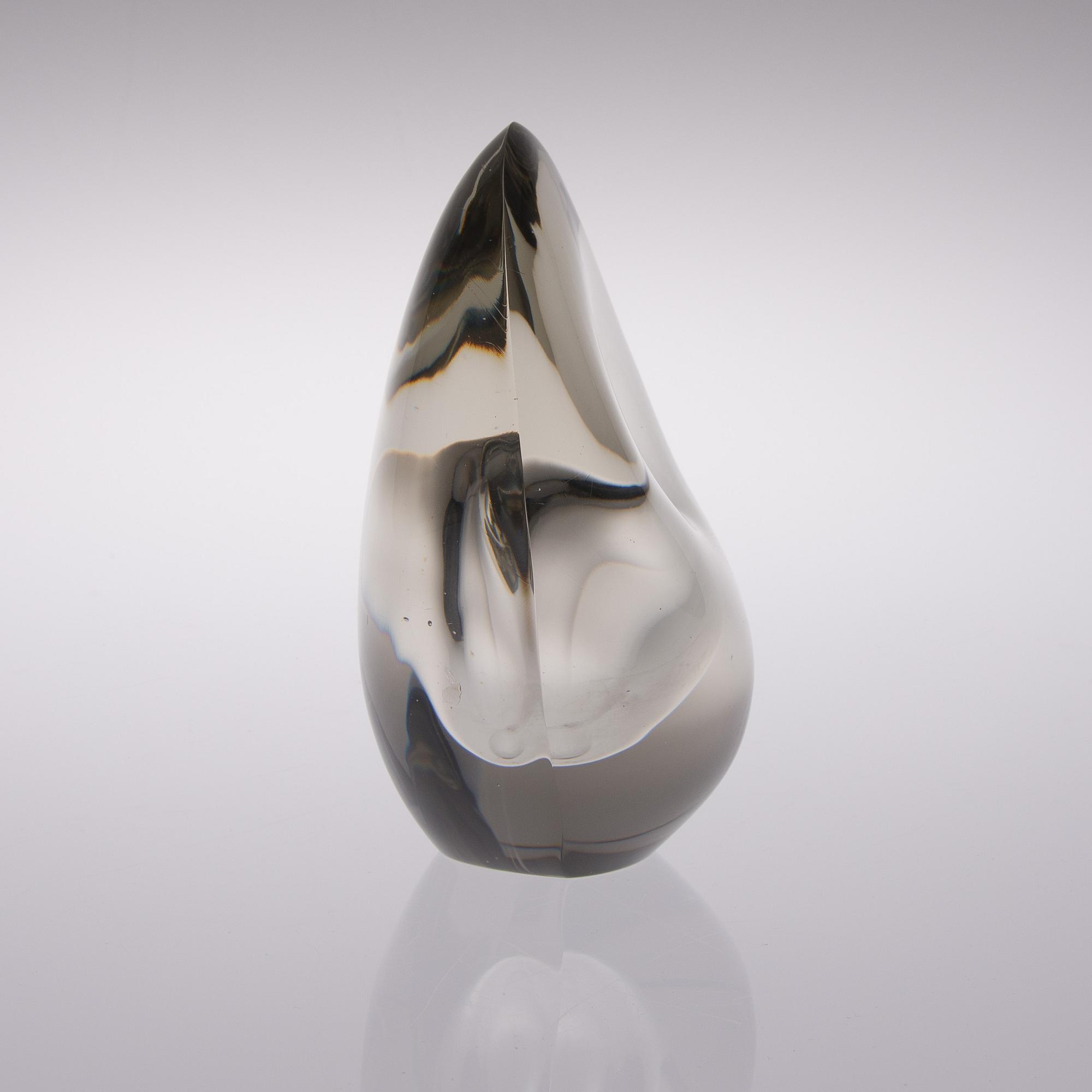 TIMO SARPANEVA, GLASSKULPTUR. Sittande fågel. Sign. Timo Sarpaneva, Iittala -57.
