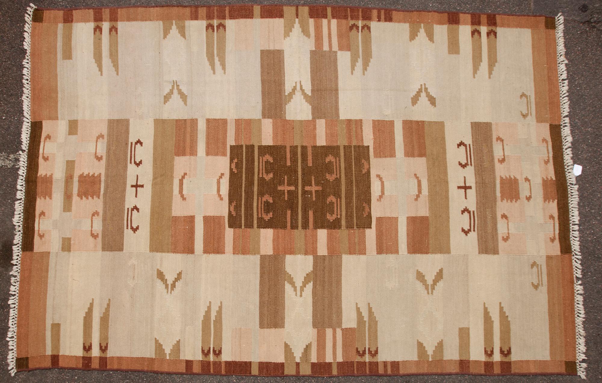 MATTA, funkis, Kiikan Kutomo, 1930-tal. Ca 343x233 cm.