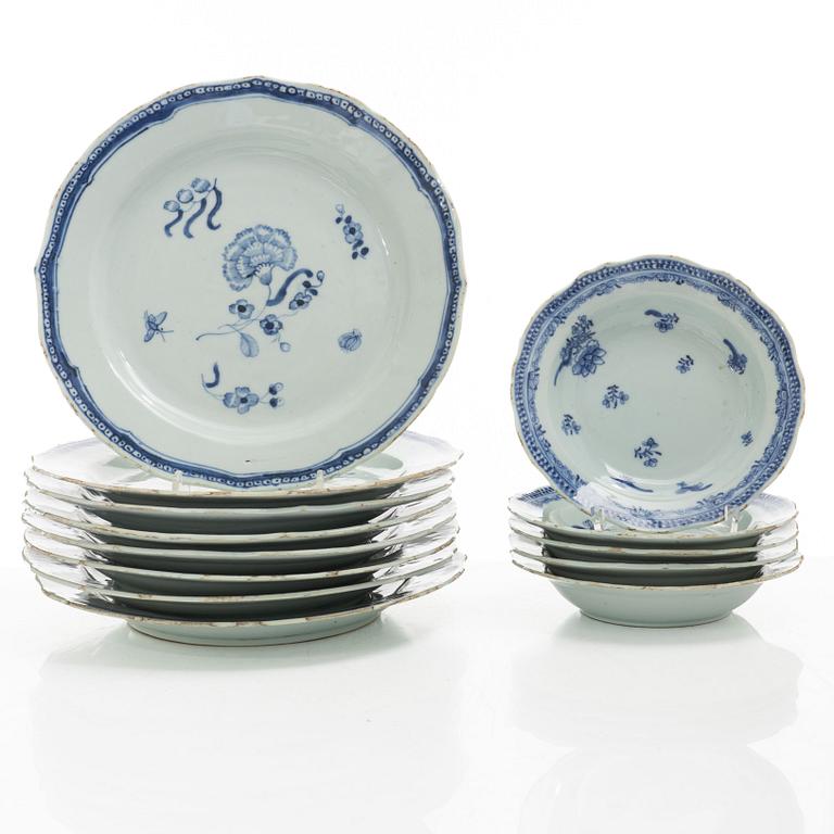 Servisdelar, 13 st, kompaniporslin, Kina, Qingdynastin, Qianlong (1736-95).