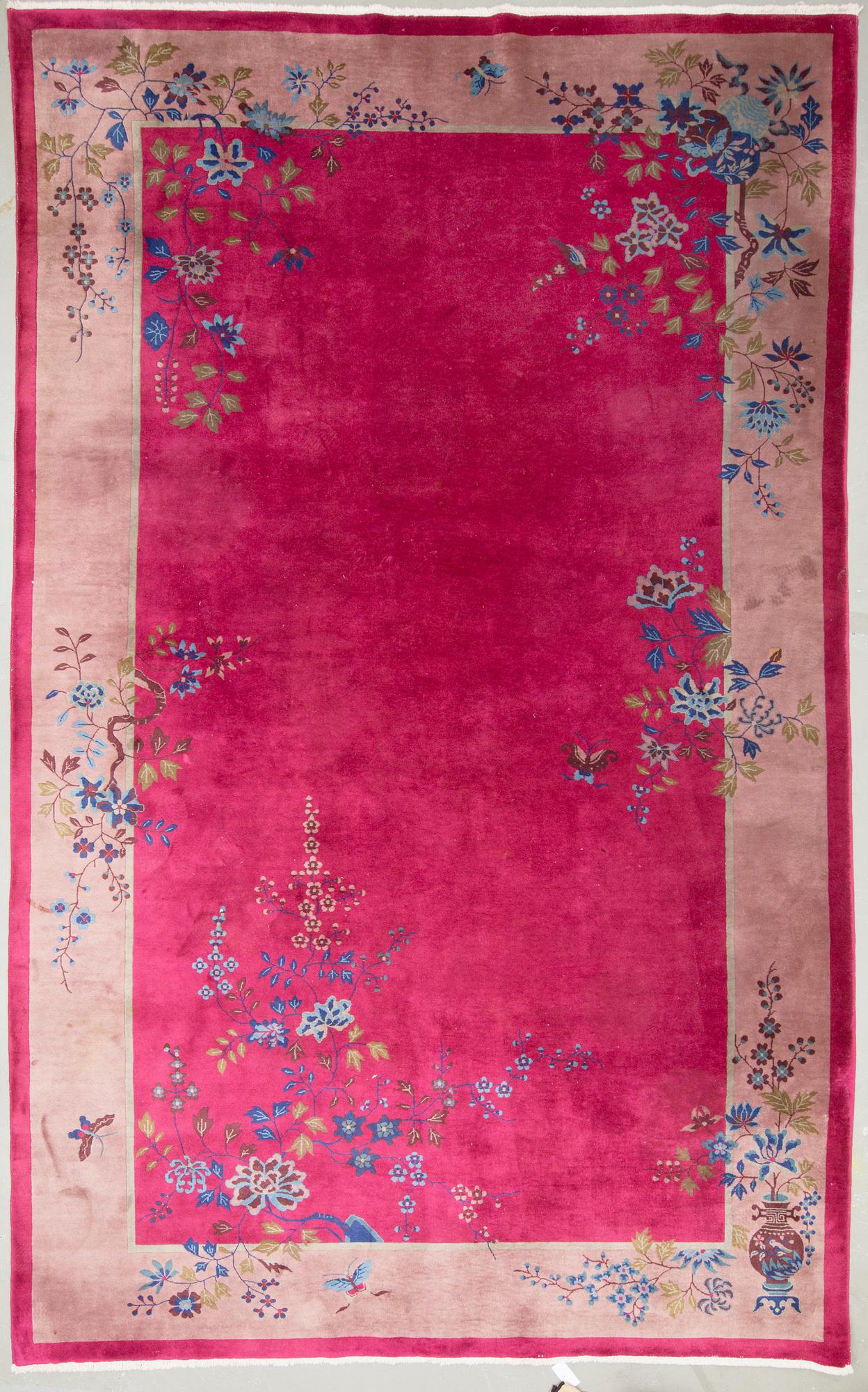 MATTA, Kina. Ca 423x264 cm.