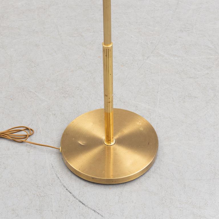 A second part of the 20th century brass floorlamp.