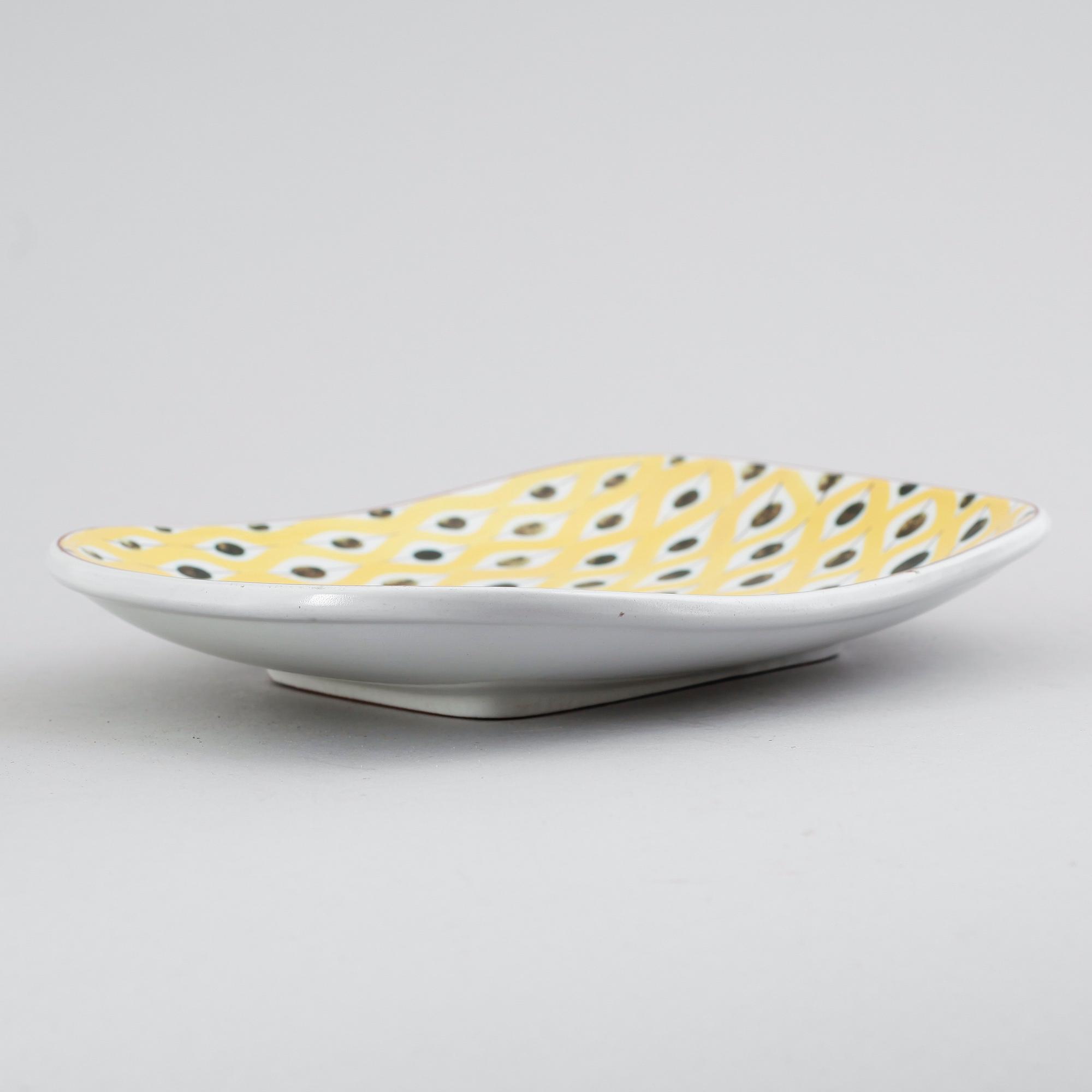 FAT, fajans, Stig Lindberg, Gustavsbergs studiohand.