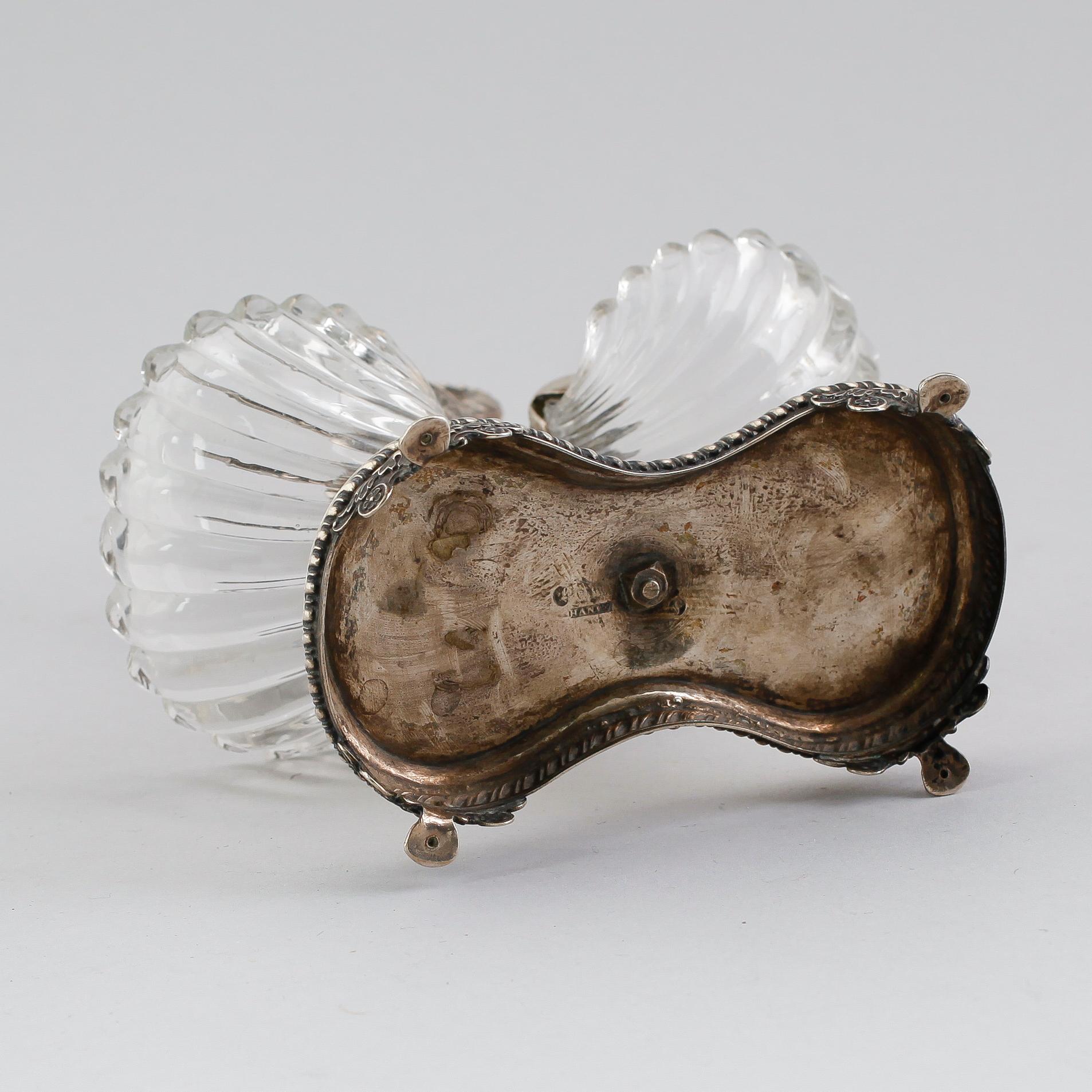 SALTKAR, silver och glas, otydliga svenska stämplar, 1800-talets mitt.