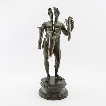 Arman, sculpture "Zeus Macho".