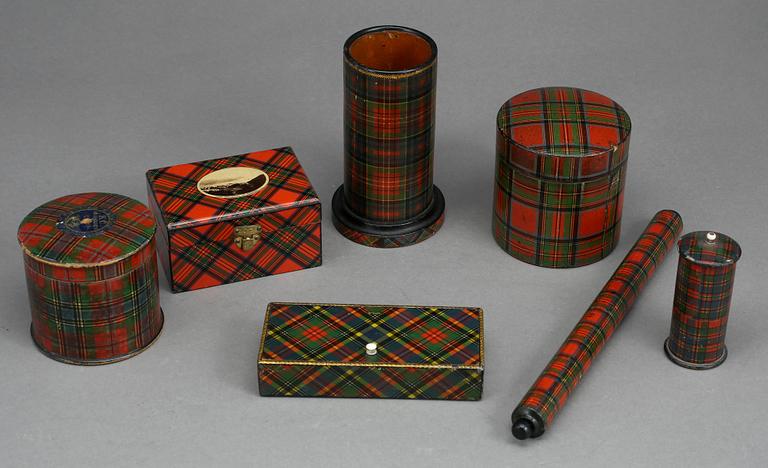 SAMLING TARTANWARE, 19 delar, England 1800/1900-tal.