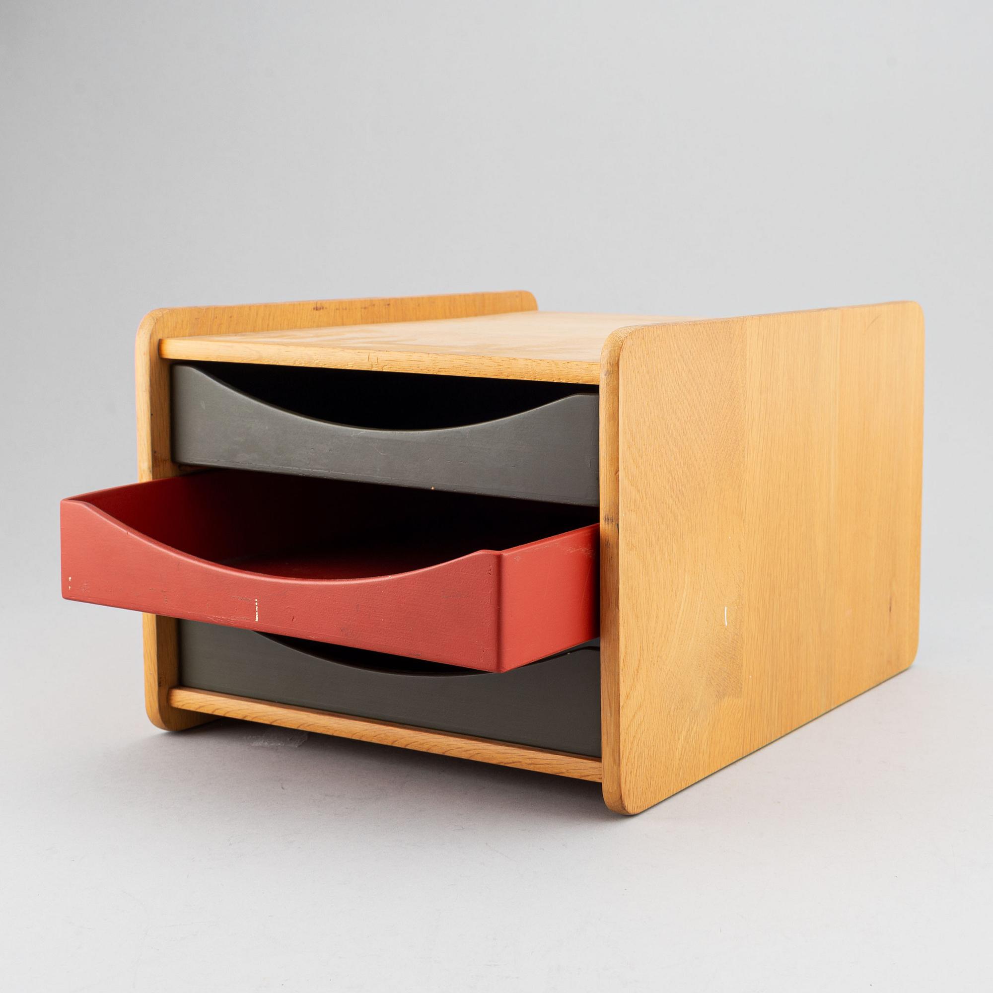 Børge Mogensen, an oak document box with lacquered drawers, 'A4/3', second half of the 20th century.