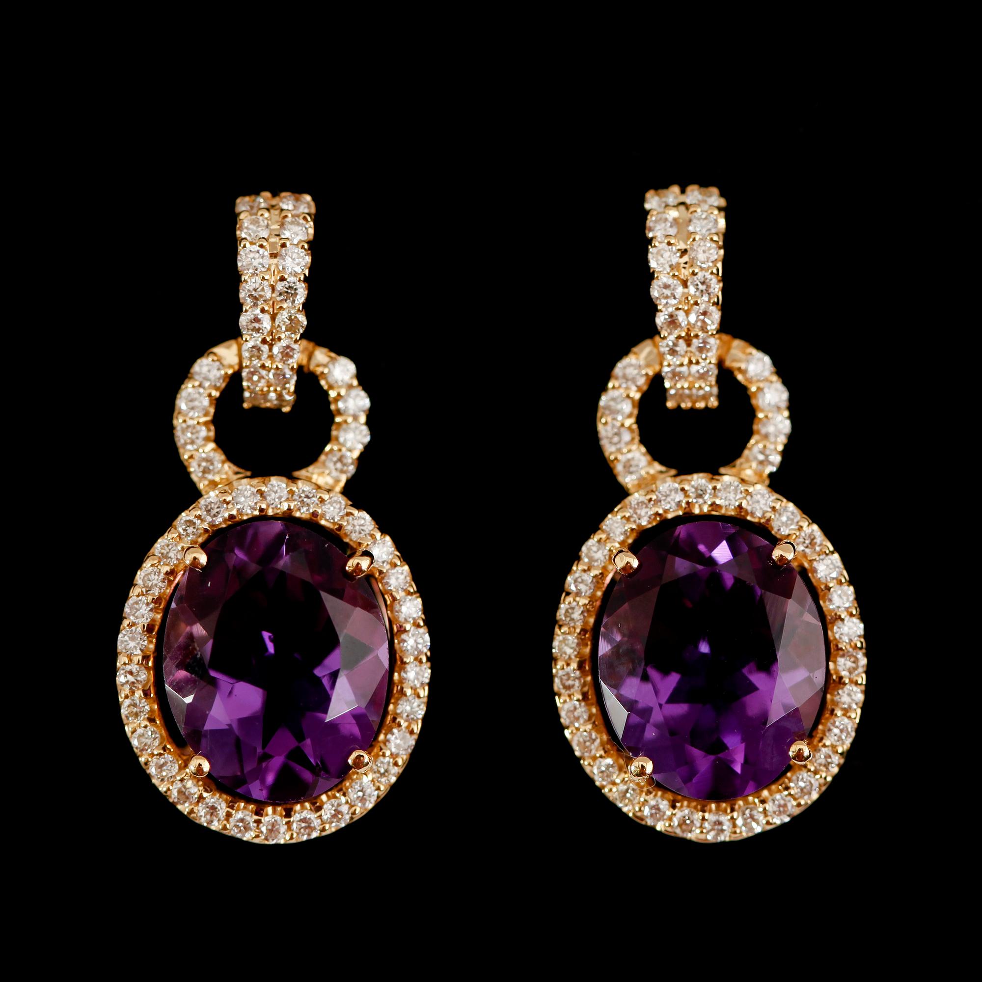 ÖRHÄNGEN, 1 par, 18 k guld, ametister tot 6.08 ct, diamanter tot ca 0.79 ct.