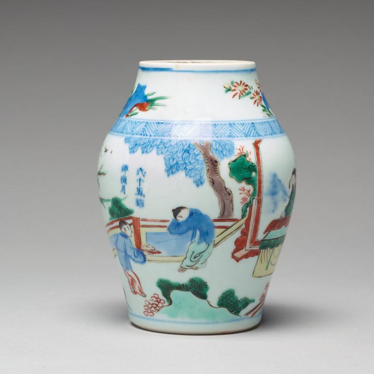 A Wucai Transitional jar, 17th Century.