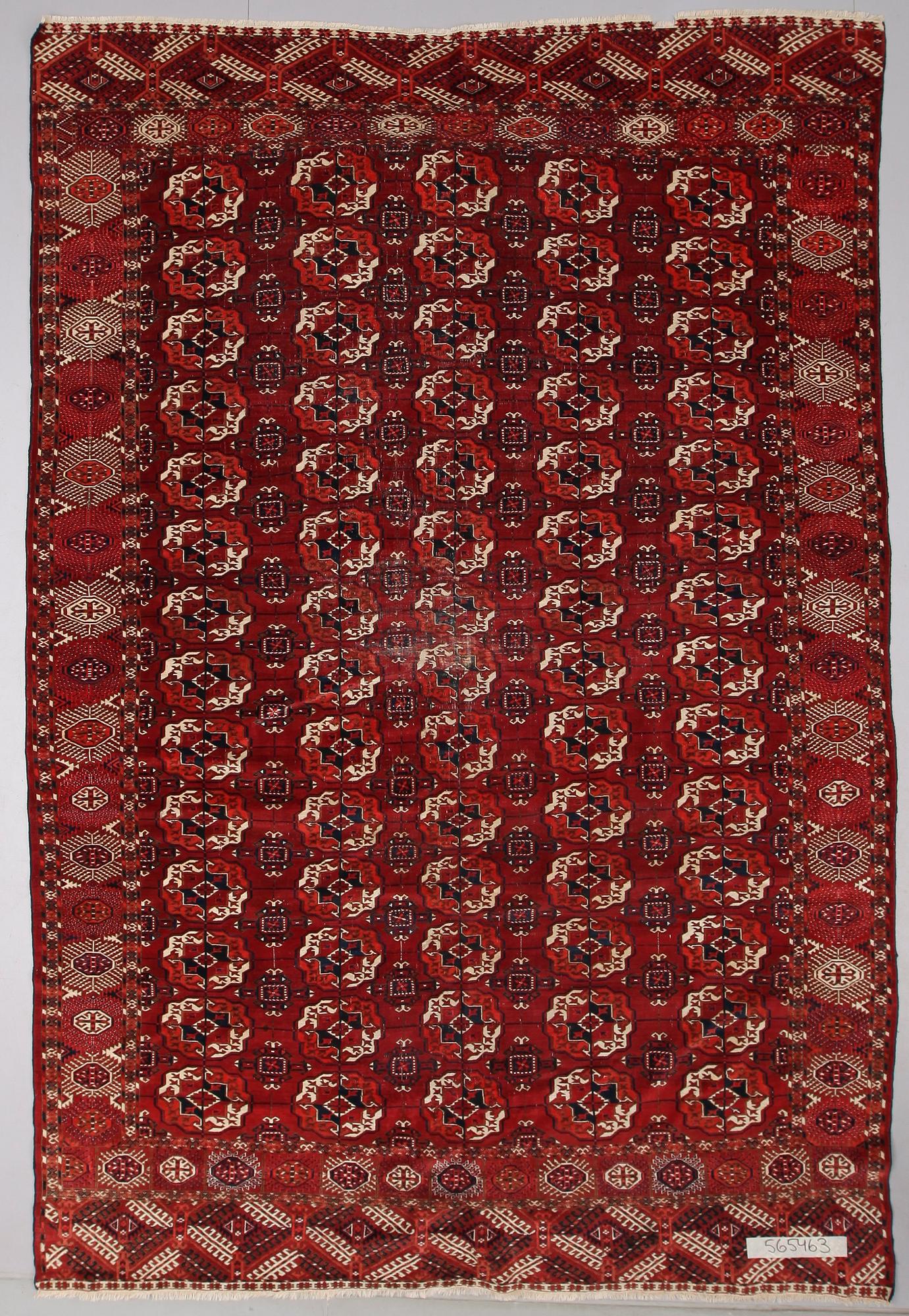 MATTA, Bochara, Tekke. Ca 320 x 220 cm.