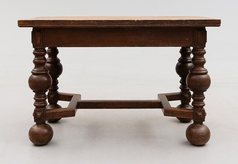 BORD, barockstil, omkring år 1900.