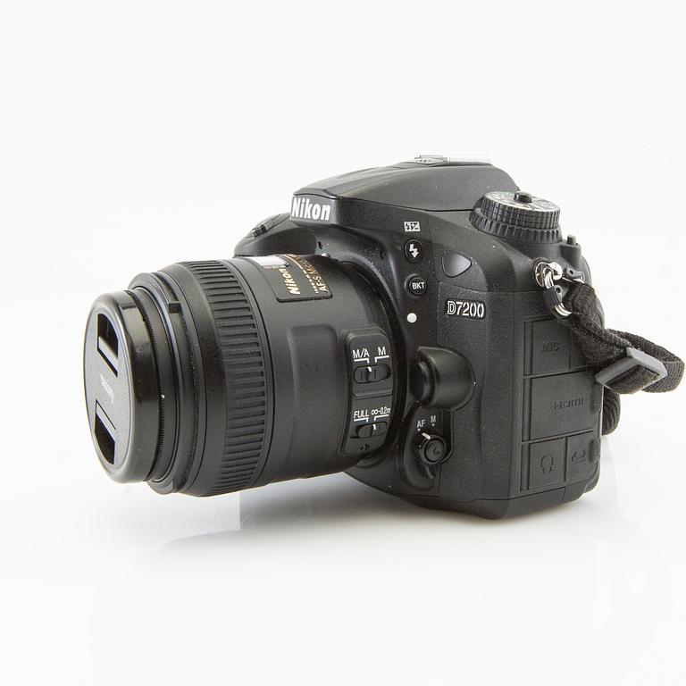 Camera Nikon D7200 along with 5 lenses and a bag.