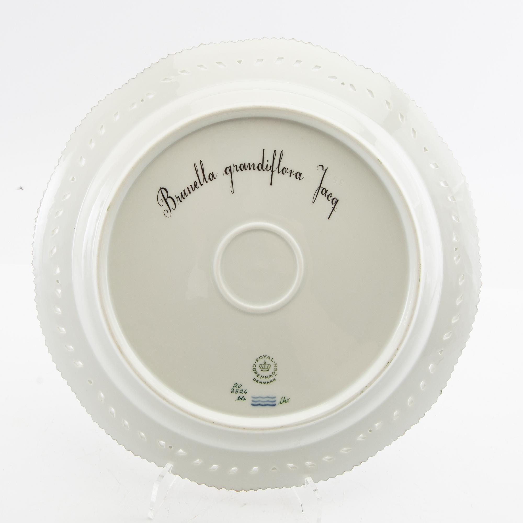 Plate "Flora Danica" Royal Copenhagen Denmark porcelain.