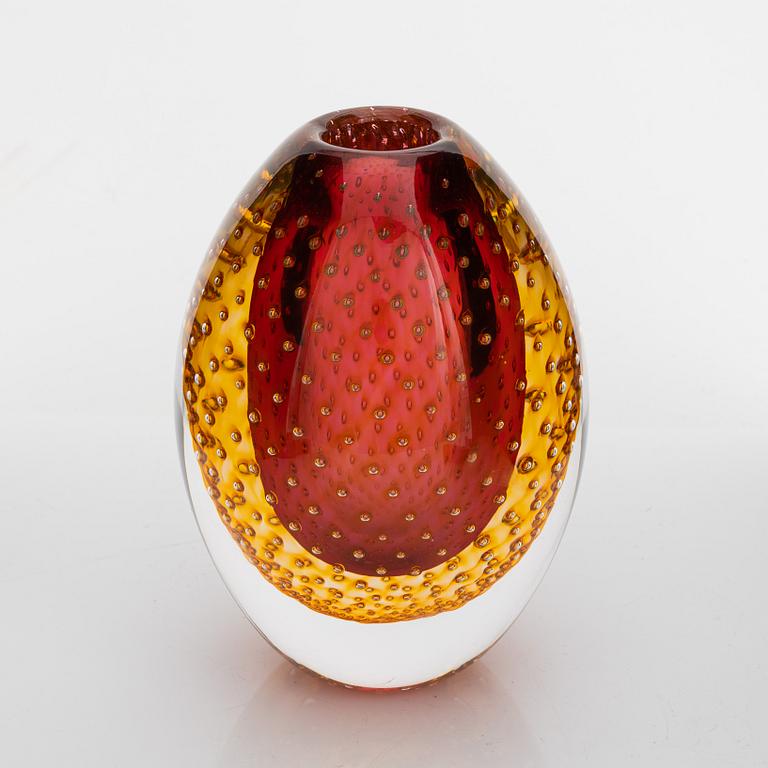 Micke Johansson, a glass vase, 2007.